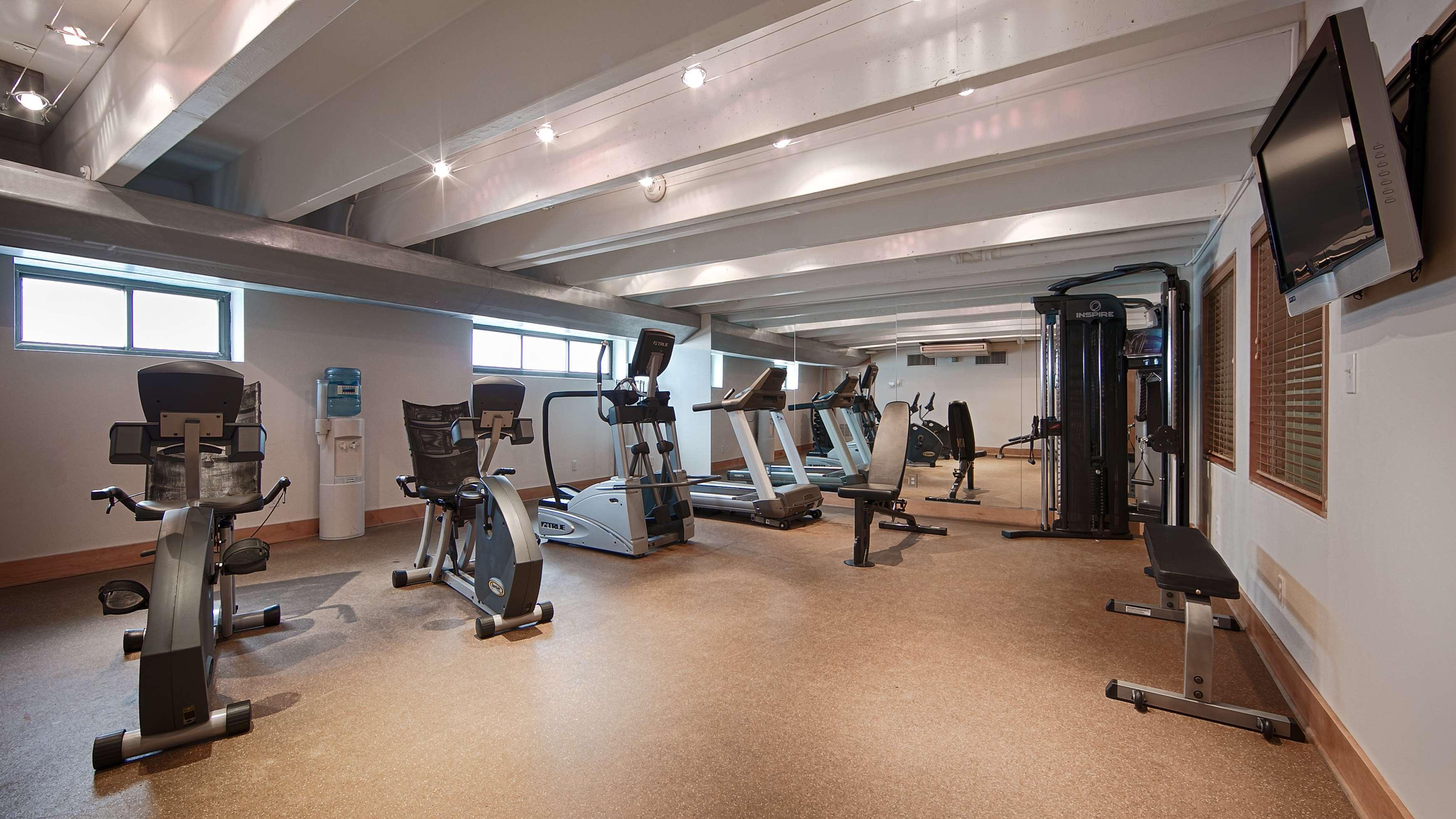 Best Western Plus Milwaukee West Perniagaan gambar