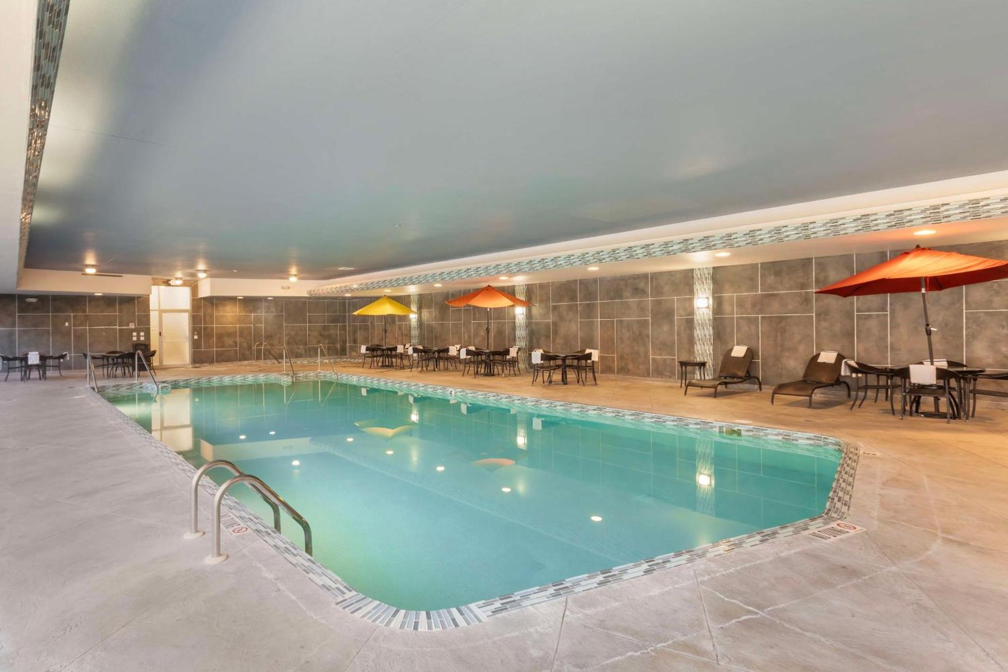 Best Western Plus Milwaukee West Luaran gambar