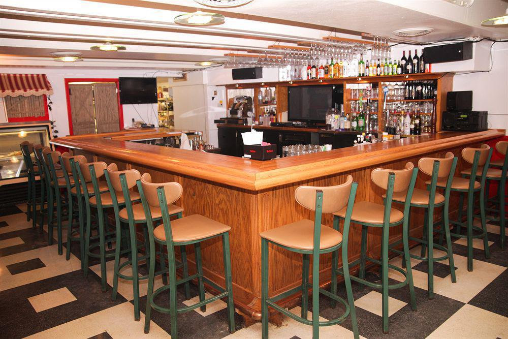 Best Western Plus Milwaukee West Restoran gambar